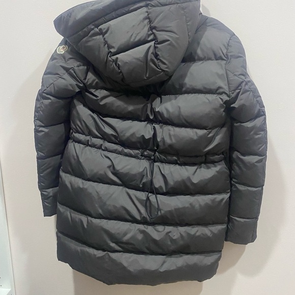 Moncler women’s puffer jacket - Picture 7 of 16